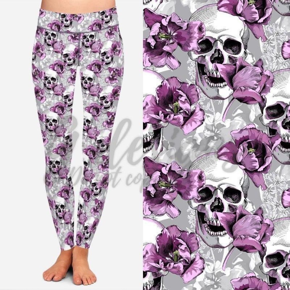 Custom leggings - Skulls with purple flowers
